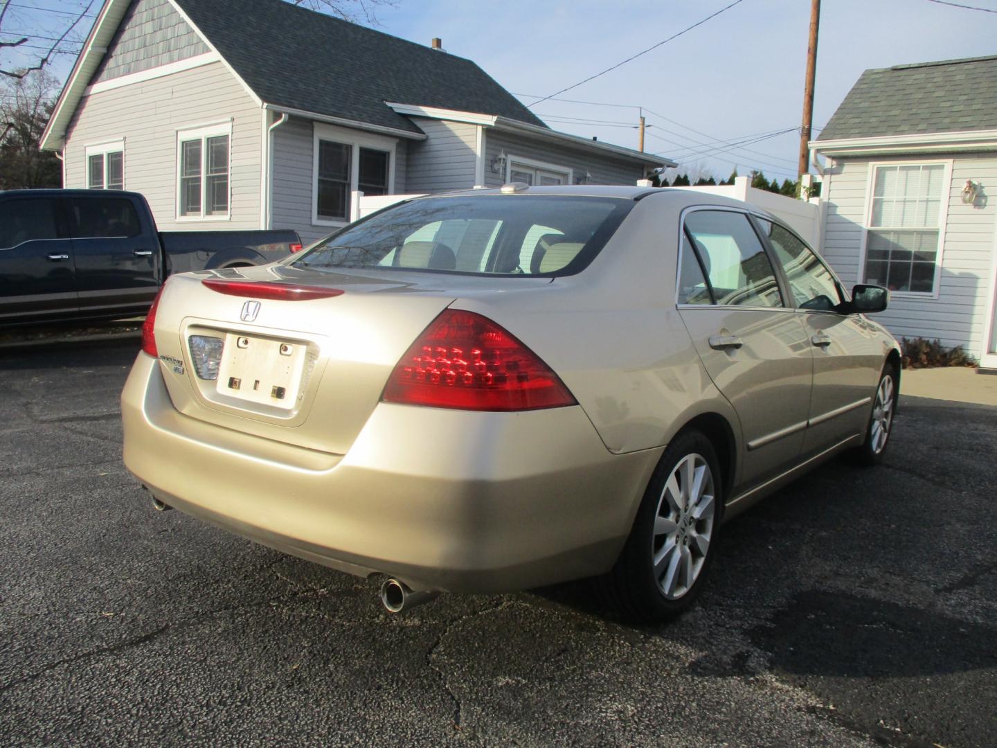 2007 GOLD Honda Accord (1HGCM665X7A) , AUTOMATIC transmission, located at 540a Delsea Drive, Sewell, NJ, 08080, (856) 589-6888, 39.752560, -75.111206 - Photo#6